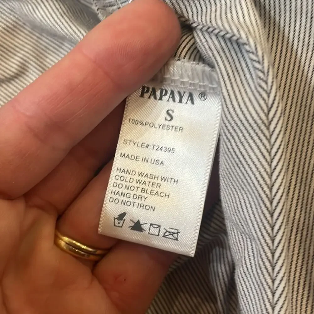 Papaya blue and White Crop Top Puffy Long Sleeves new with tag size small